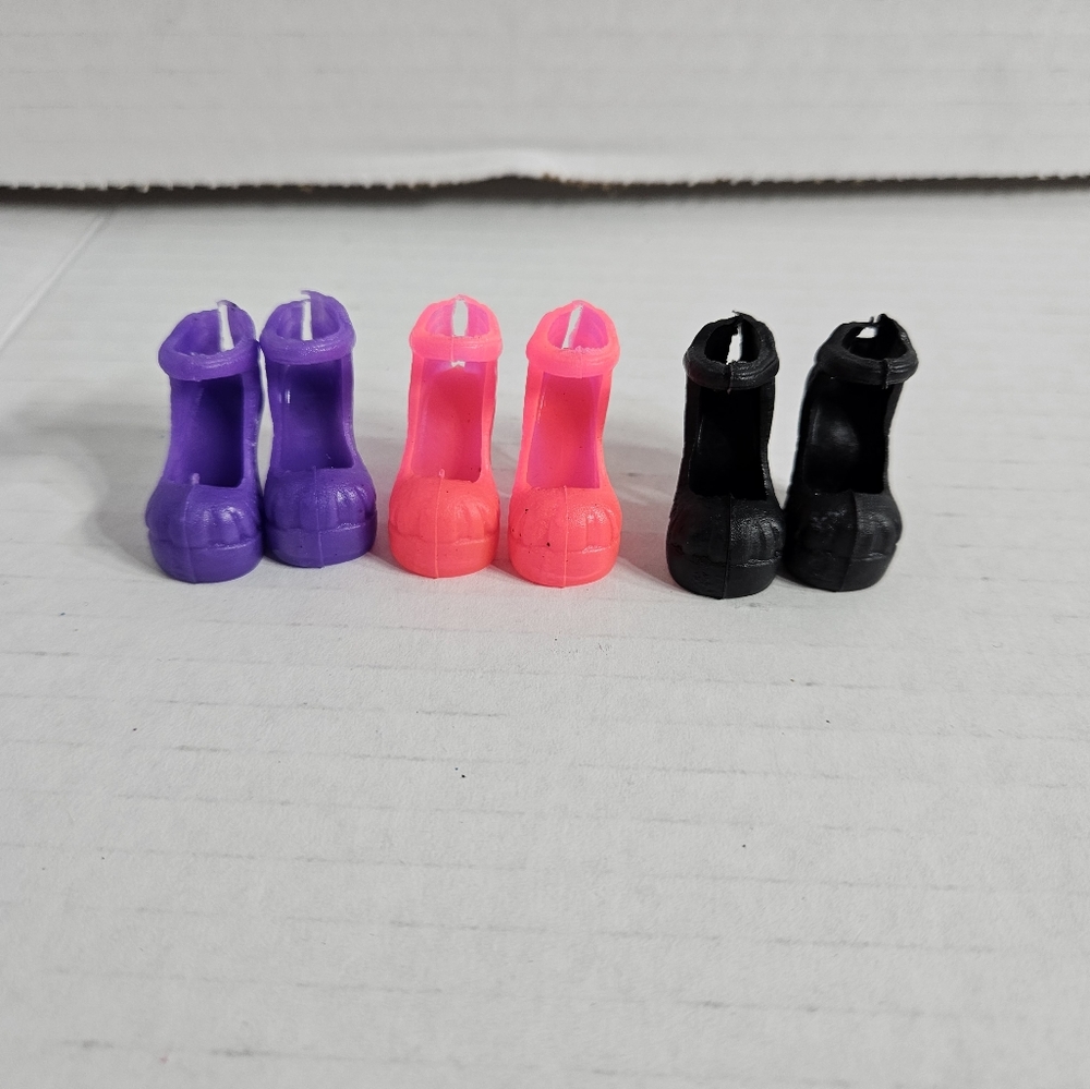 Shoes for monster high dolls
